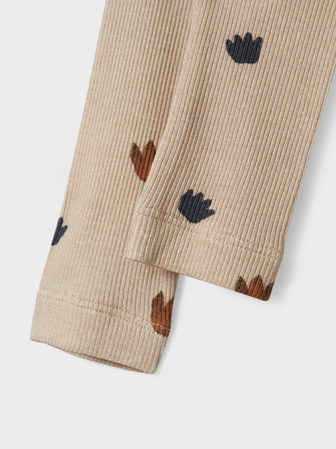 model_shot-front_full